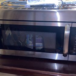 Frigidaire Over The Range Microwave Oven 