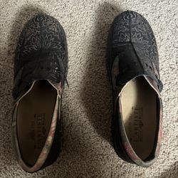 Women’s Shoes