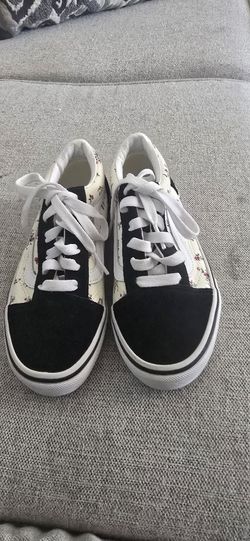 GIRL VANS