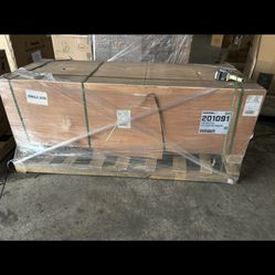 Champion Power Equipment 40-Ton 338 cc Gas Powered Hydraulic Wood Log Splitter with Vertical/Horizontal Operation and Auto Return