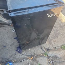 Mini fridge