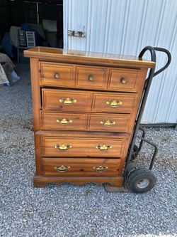 Chest of drawers