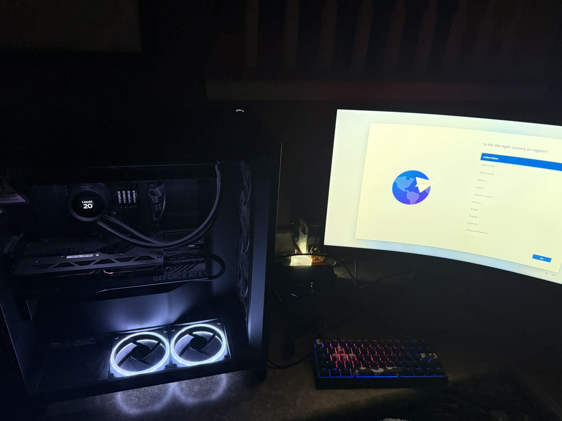 Gaming PC + Monitor, Mouse, Keyboard