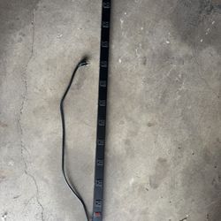 4 ft Metal Power Strip (12 Outlets) – Like New 