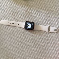 Apple Watch SE 