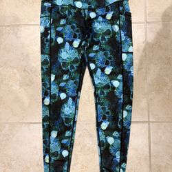 CVG brand Women’s Leggings With Pockets - Size L