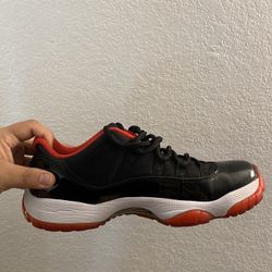 Air Jordan 11 Retro Low Bred