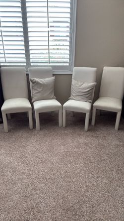 Accent chairs