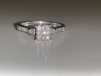Diamond square cluster heart side promise ring