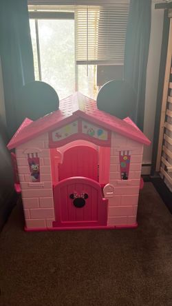 Minnie Mouse House
