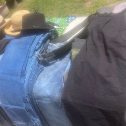 Pantalones.  Baratos.   Estoy En Bell En Muy Buen Estado 