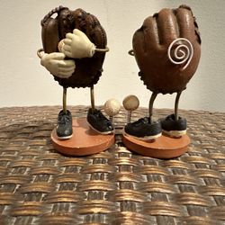 Photo Holders Or Guest Cards, Can Be Used For Table Numbers