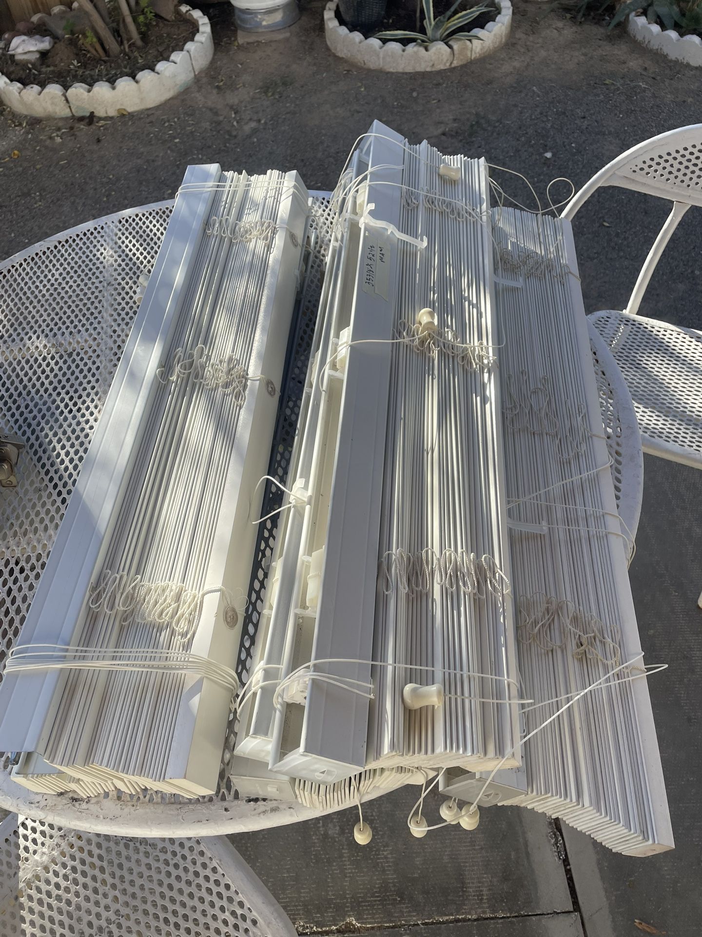 Persianas  35 . 5.  52.5 