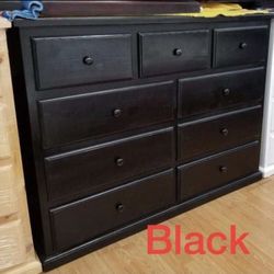 PINEWOOD 9 DRAWER DRESSER