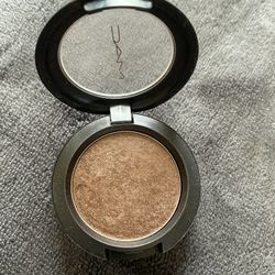 Mac Low Tie Large Eyeshadow