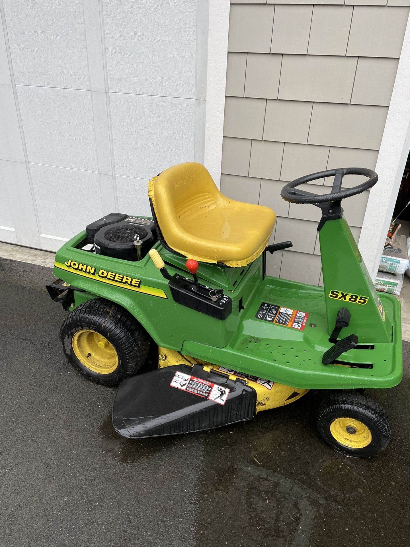 John Deere SX 85 Riding Mower- Please Read Full Posting