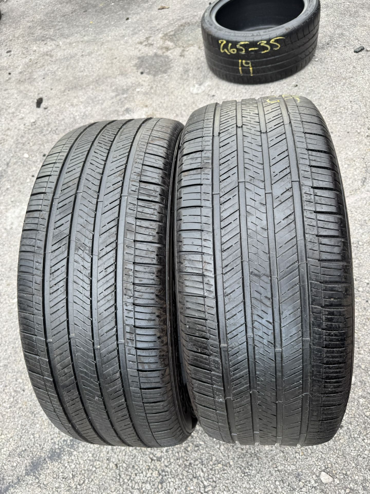 Set of 2 Nice Good Year Eagle Touring 285/45/22 ( We install & Balance)