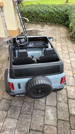 Kids Drivable Bronco w/charger