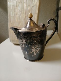 Vintage Wilcox Ardsley international silver plate syrup pitcher