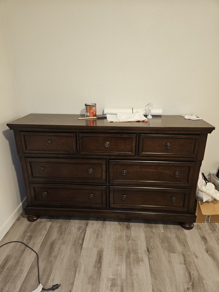 Large Dresser With Mirror