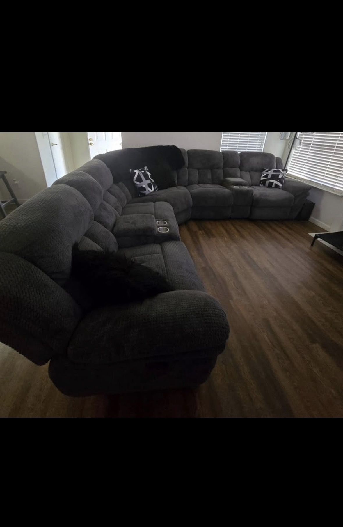 Sectional with 3Recliners 
