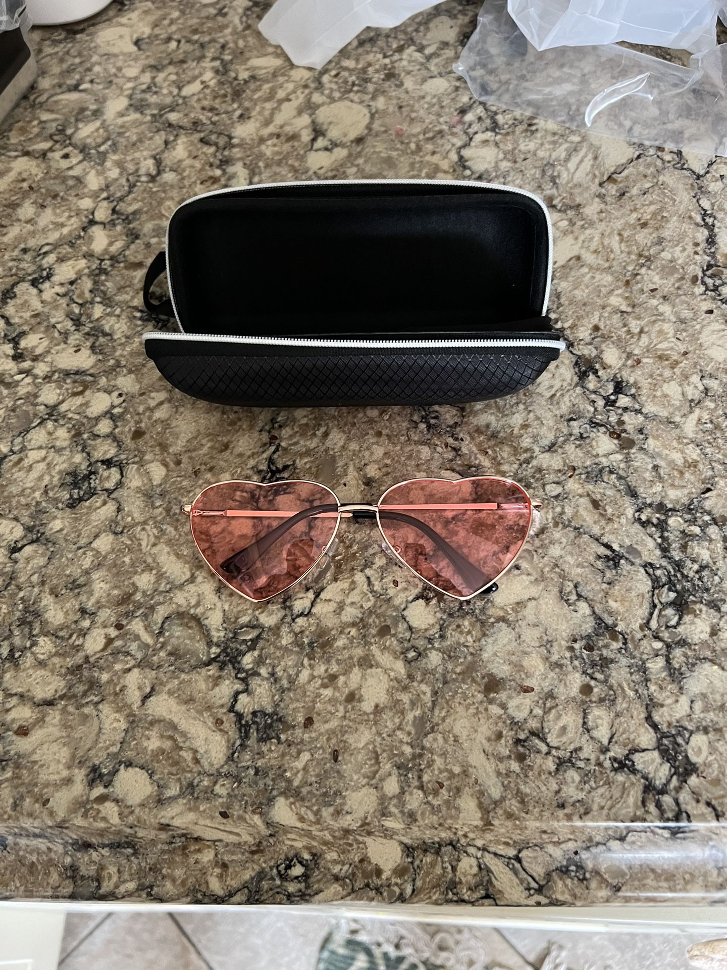 Sunglasses For Woman With Case Pick 1 Of 5