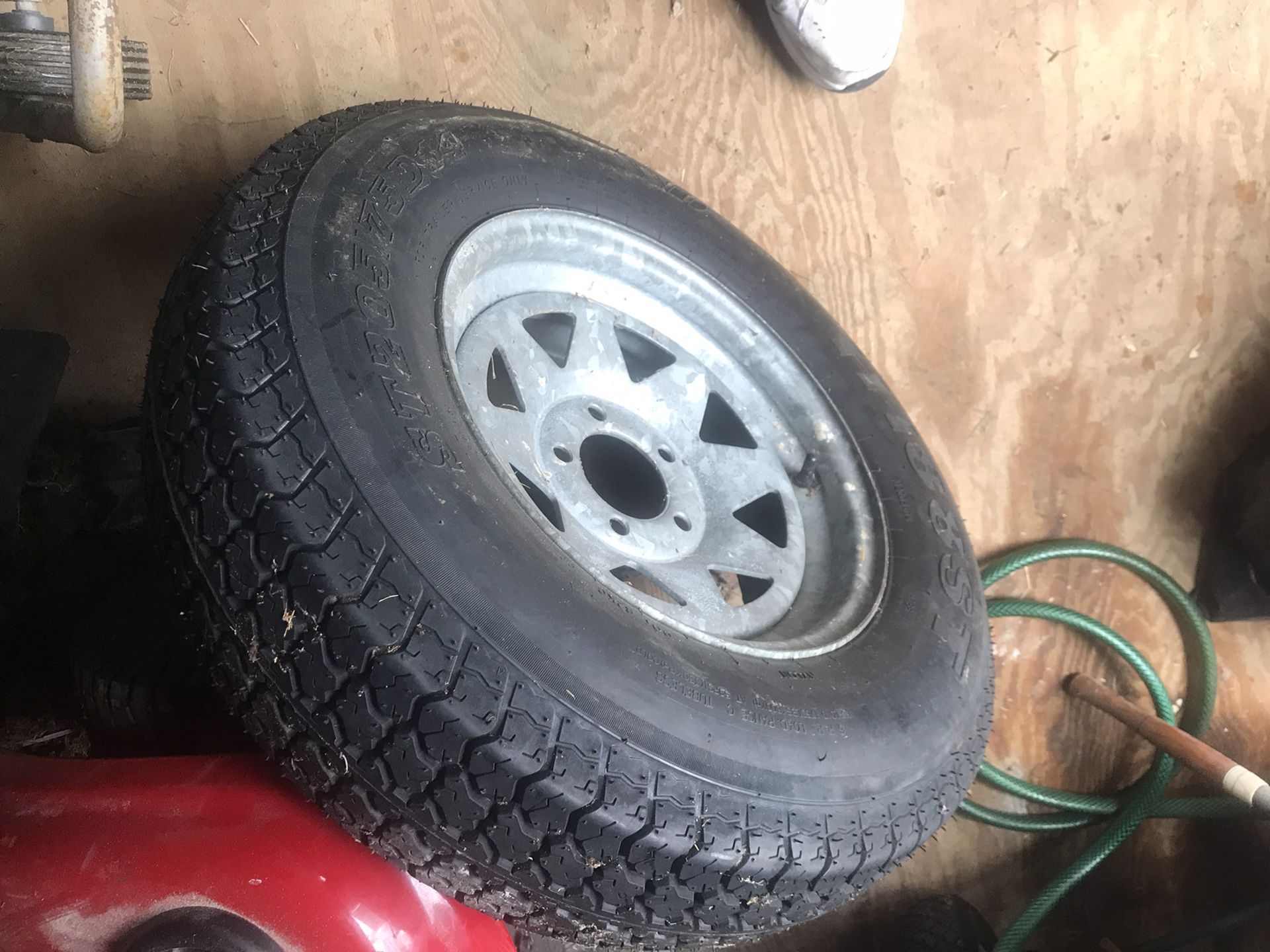 Trailer tire( brand new)