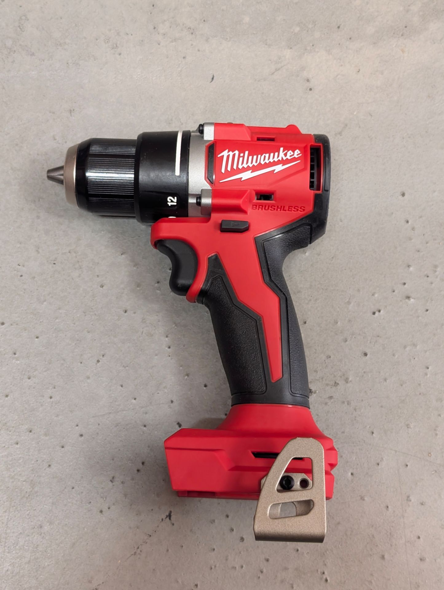 Milwaukee M18 18V Lithium-Ion Brushless Cordless Drill/Driver