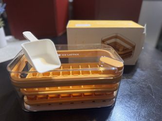 Ice Cube Holder