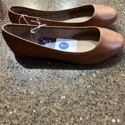 Flat Brown Shoes (New Size 7W) $5