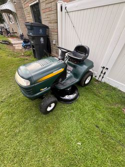 Craftsman LT1000 Riding Lawn tractor