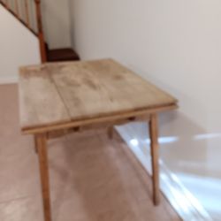 Antique Table With Expendable Leafs