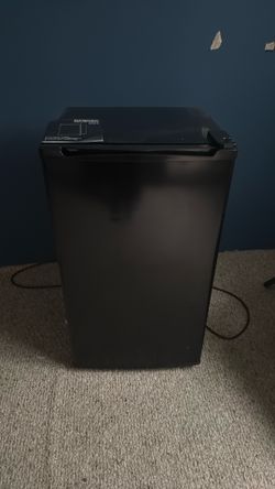 Mini fridge