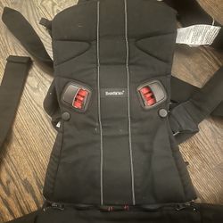 Like New Bay Bjorn Baby Carrier 
