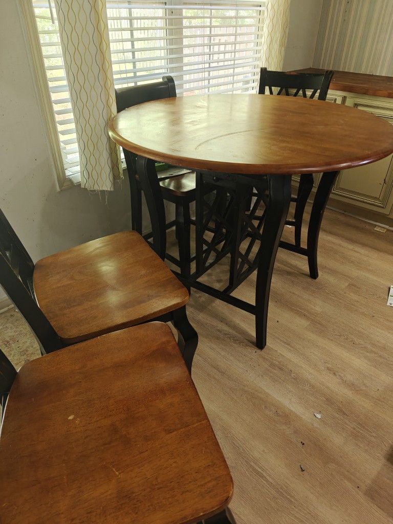 48" Dining Table & 4 Chairs w/ Wine Rack
