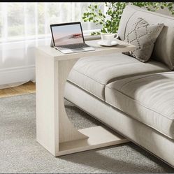 C Shaped End Table - RY0378