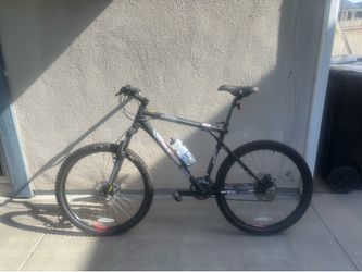 GT Avalanche 3.0 mountain bike