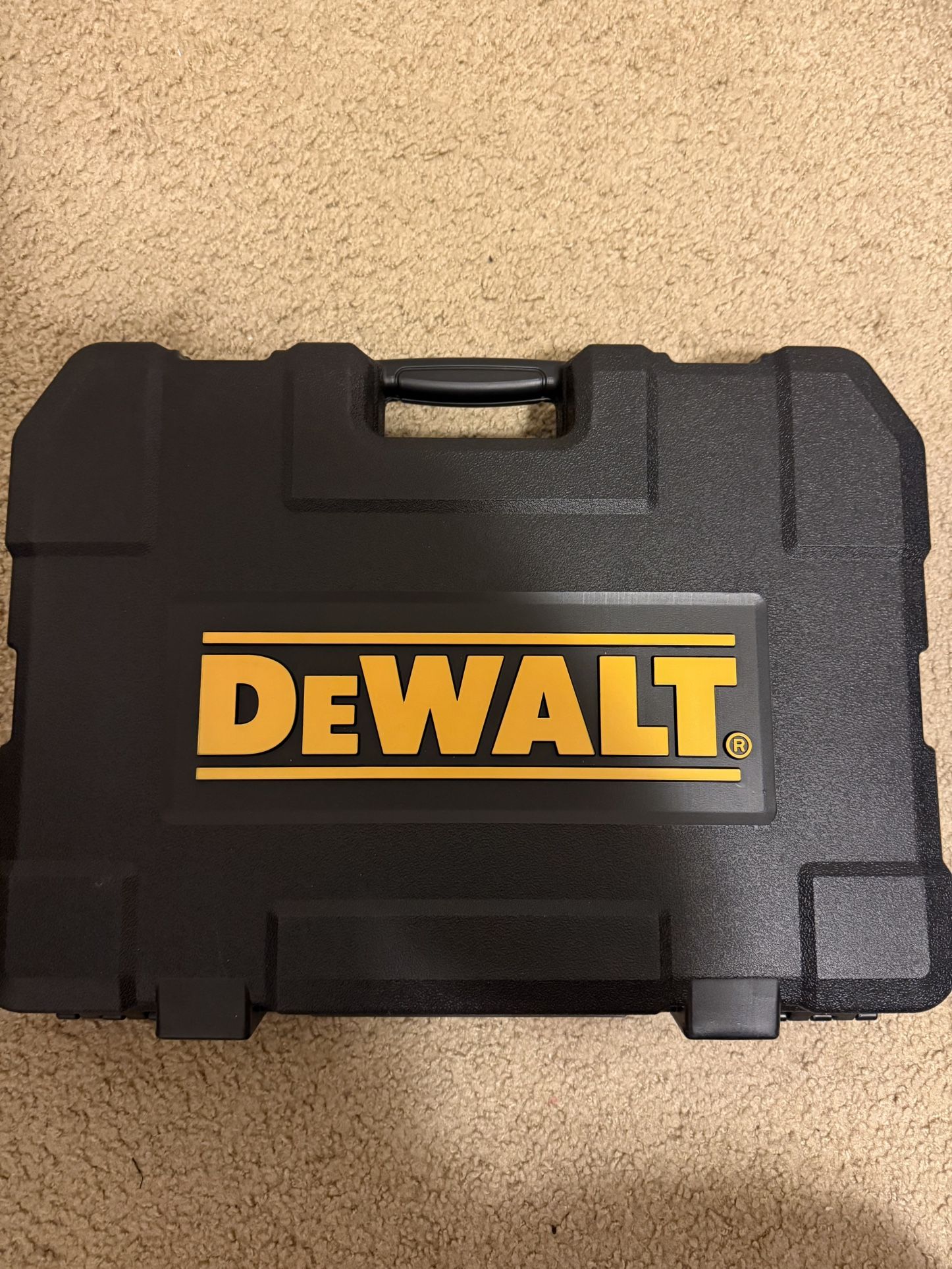 DEWALT Mechanic Tool Set With Case