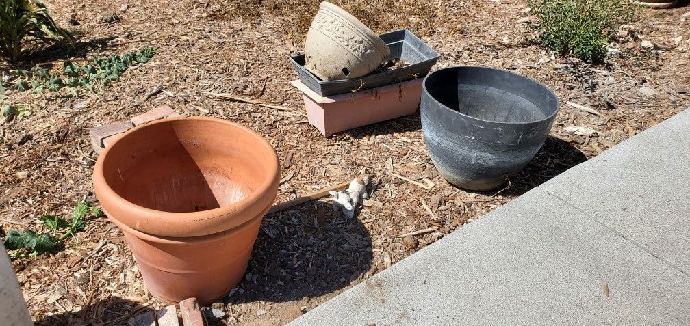 Various Pots Free