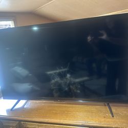 Flat Screen Smart  Tv Like New 