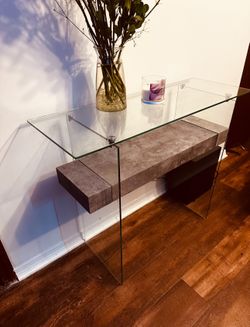 glass sidetable
