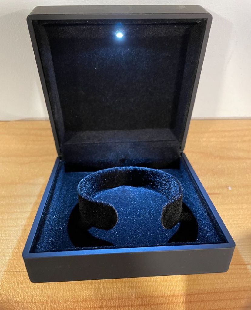 Lighted Bracelet Gift Box
