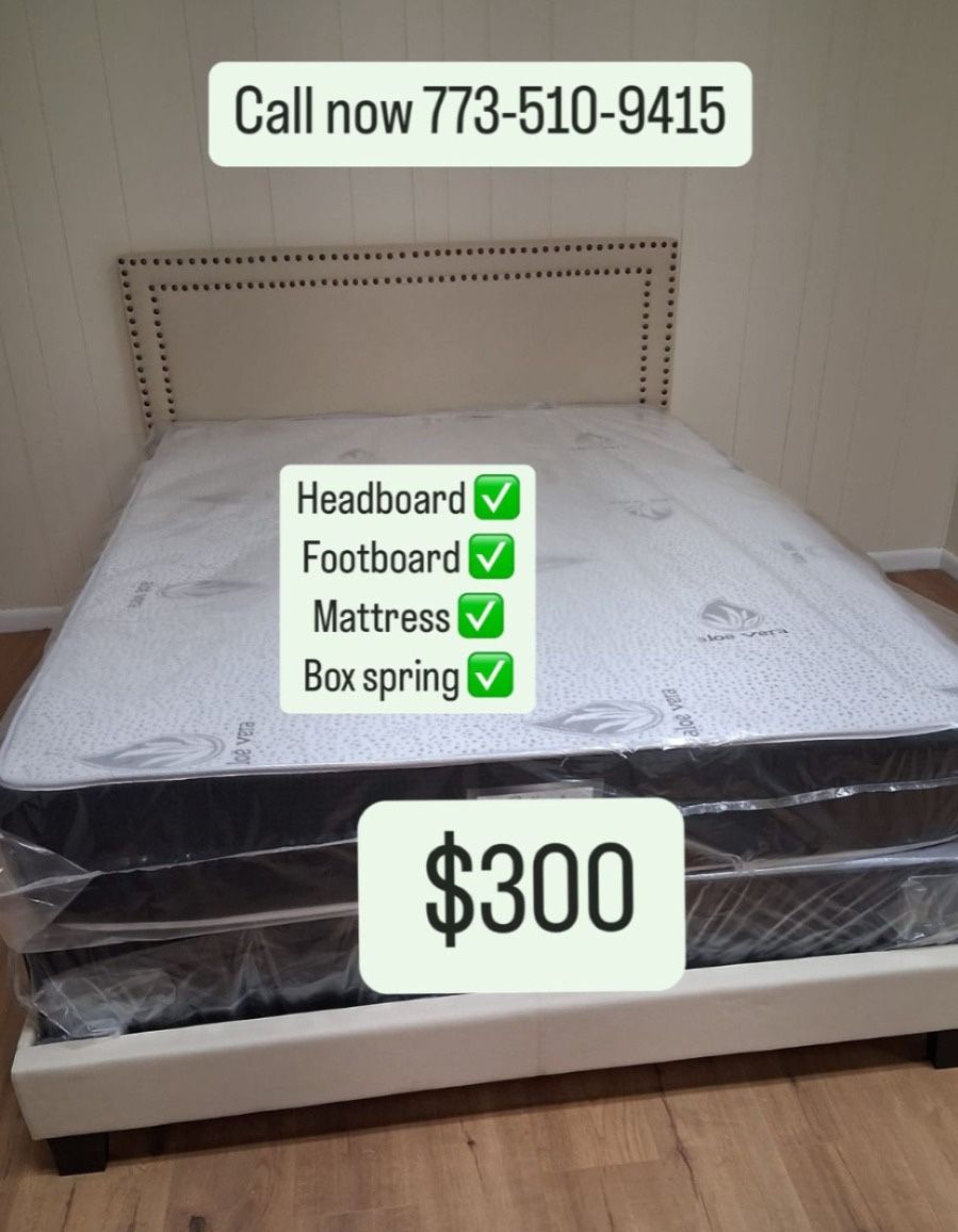 Bundle Deal. $300 All Included QUEEN SIZE