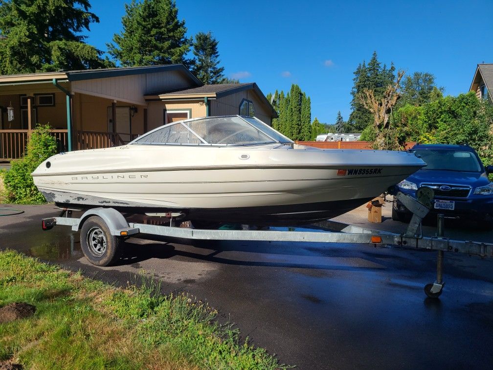 1999 Bayliner 1750 capri