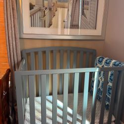 Mini Crib Like New With Mattress And Sheets 