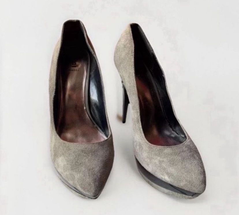 Size 8 Bakers Tenley Black Gray Suede Leather Platform Heels π