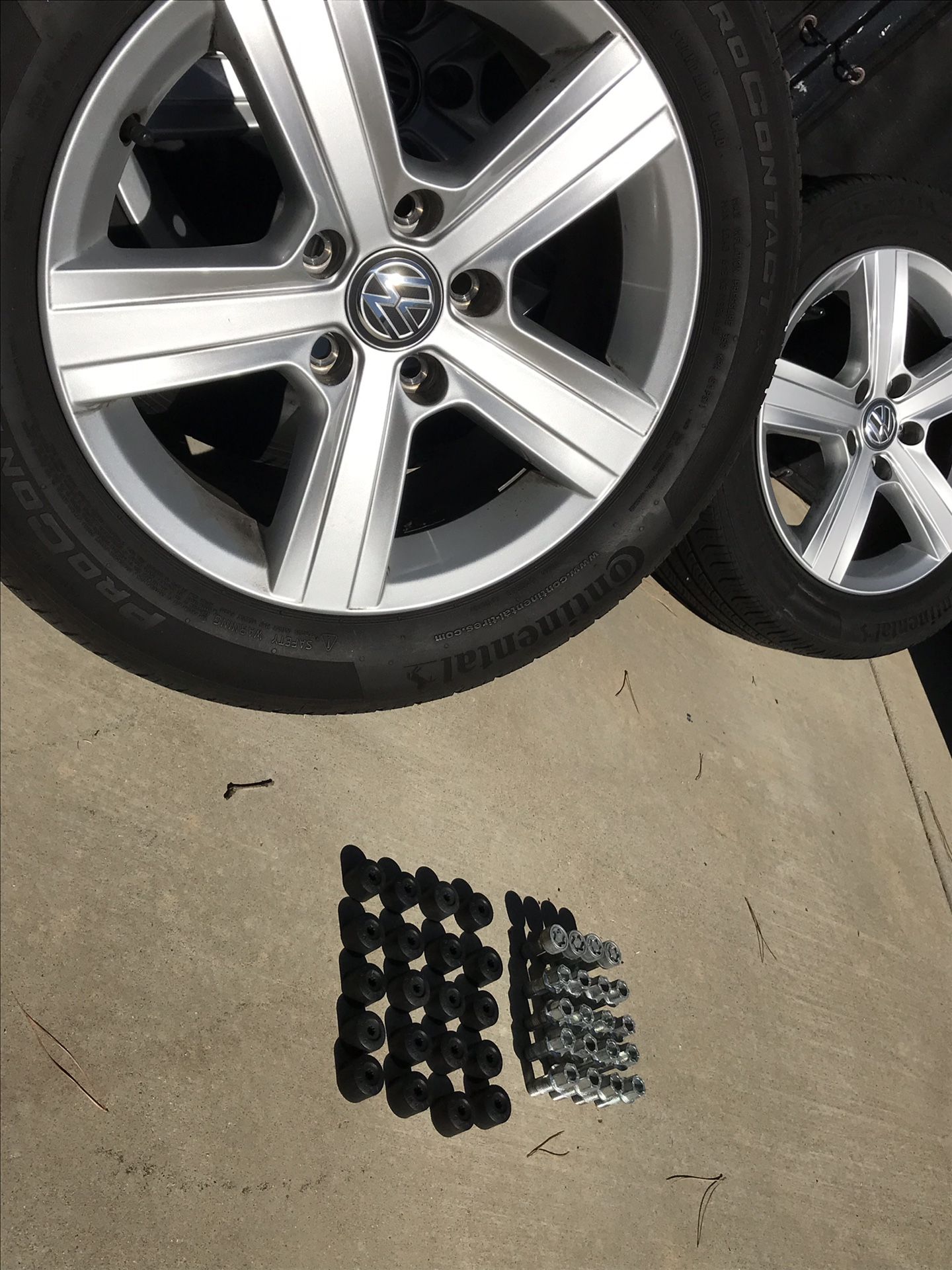 16” VW Rims & tires. W/ lugnuts /bolts