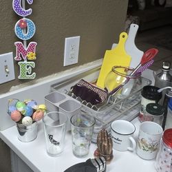 Bundle Of House Items. $25.  Can Opener, Dish Drainer, Dry Erase Board. Lots Of Items 