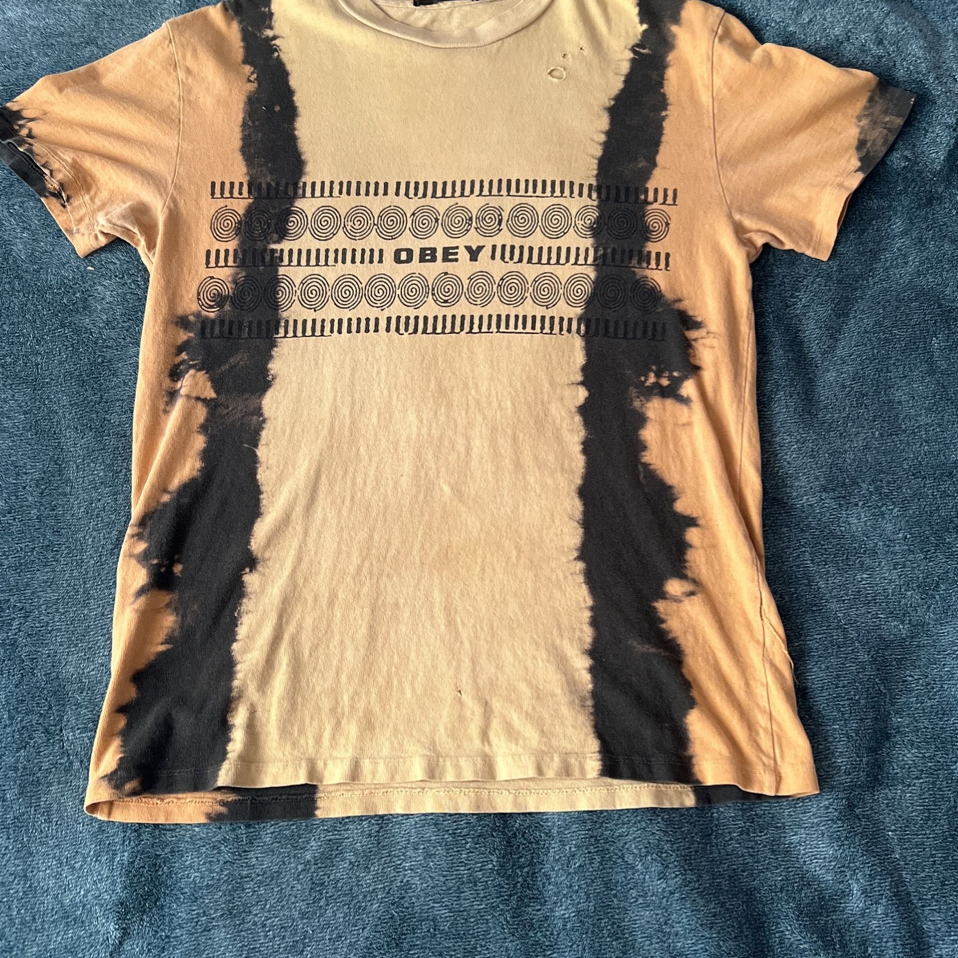 Obey T-shirt