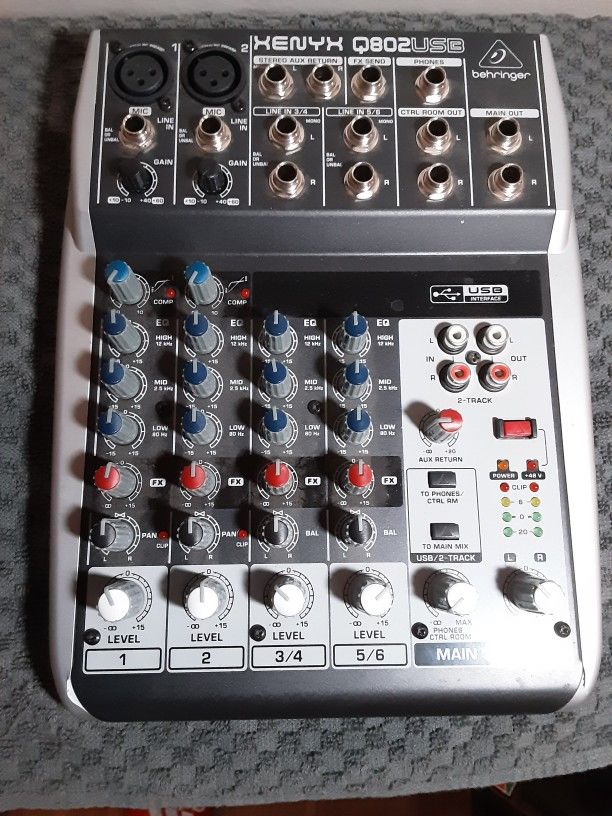 Behringer Mixer